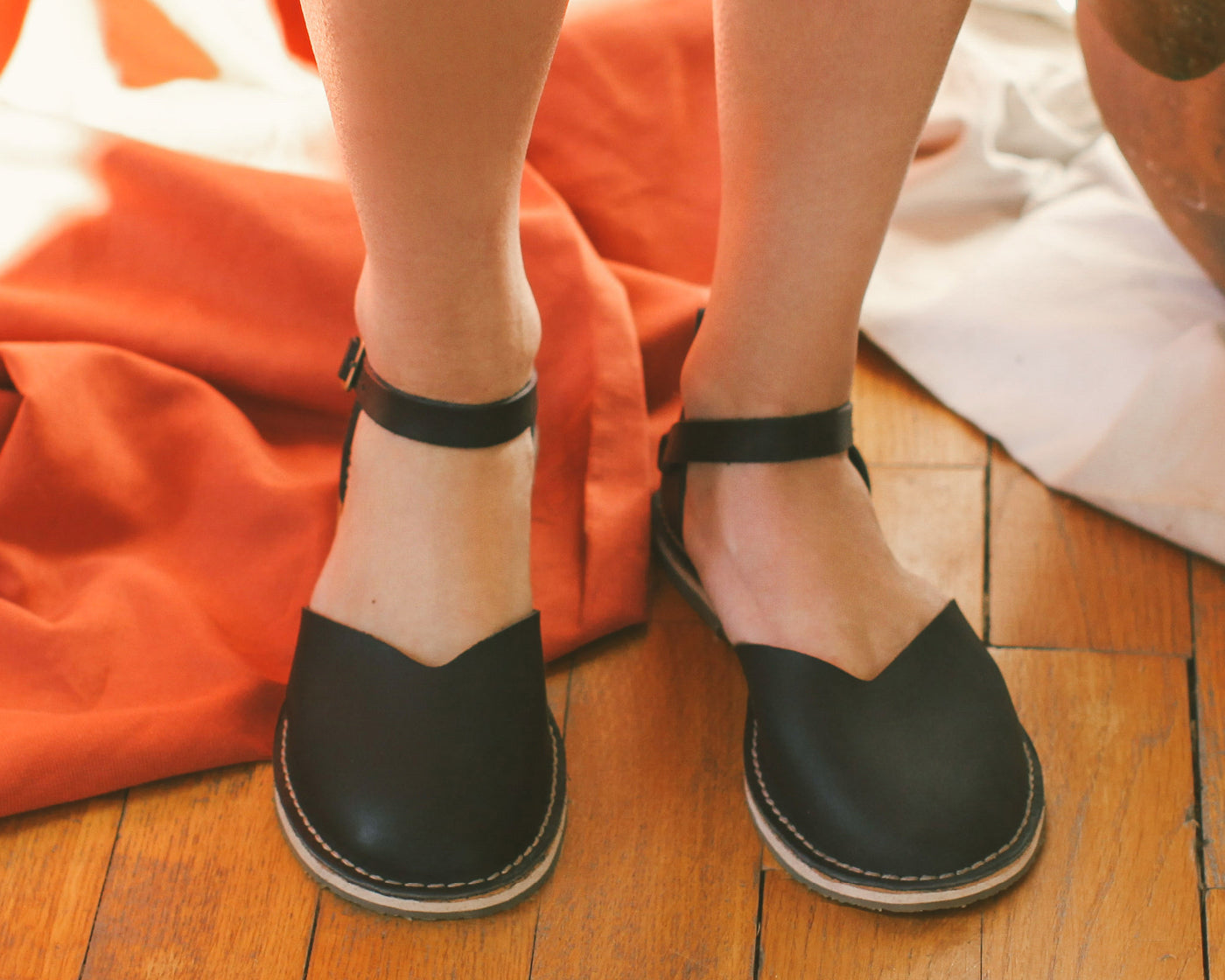 Trevi Leaf Barefoot - Nero | Barefoot Sandals for Everyday Wear