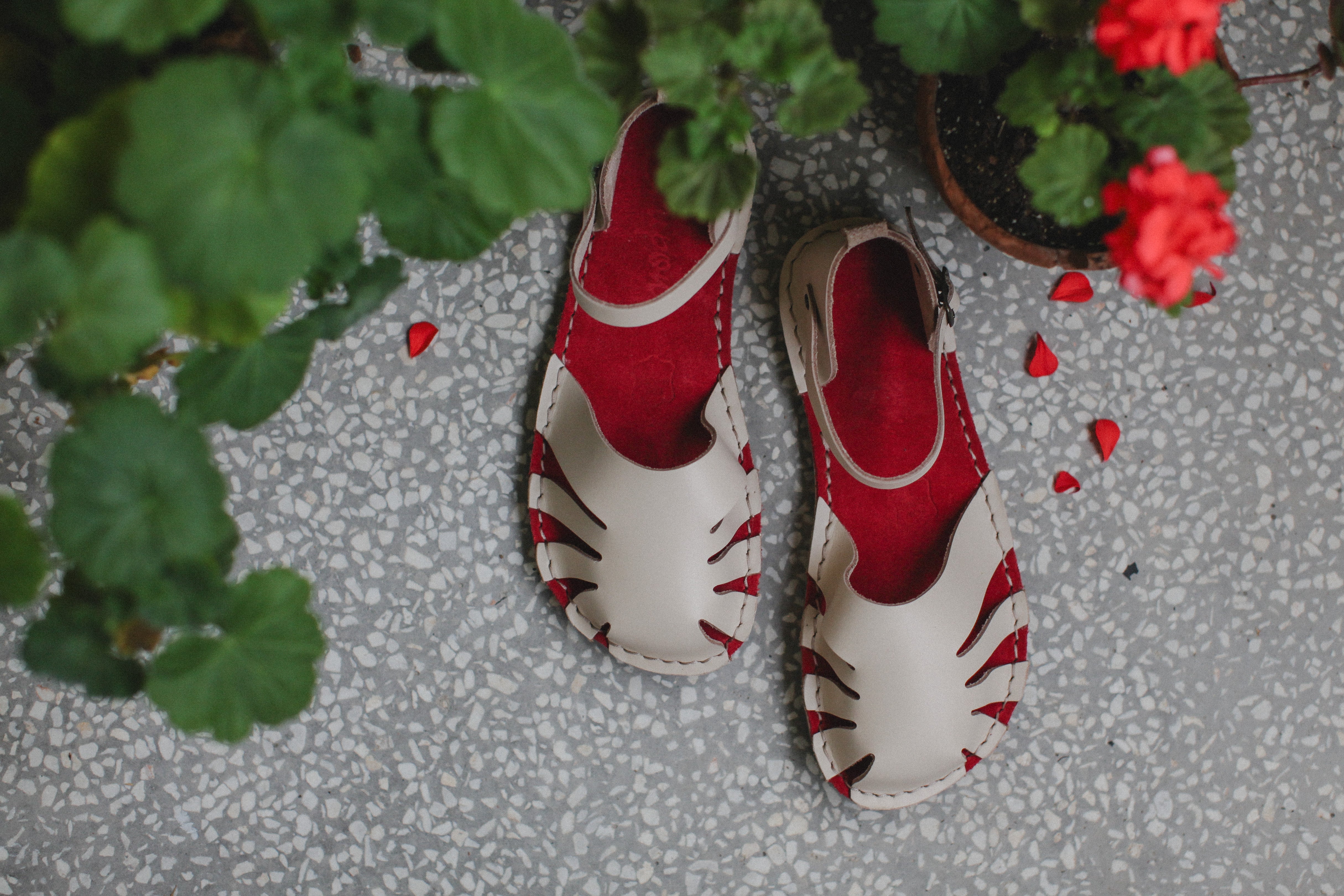 barefoot sandals side view with flexible sole