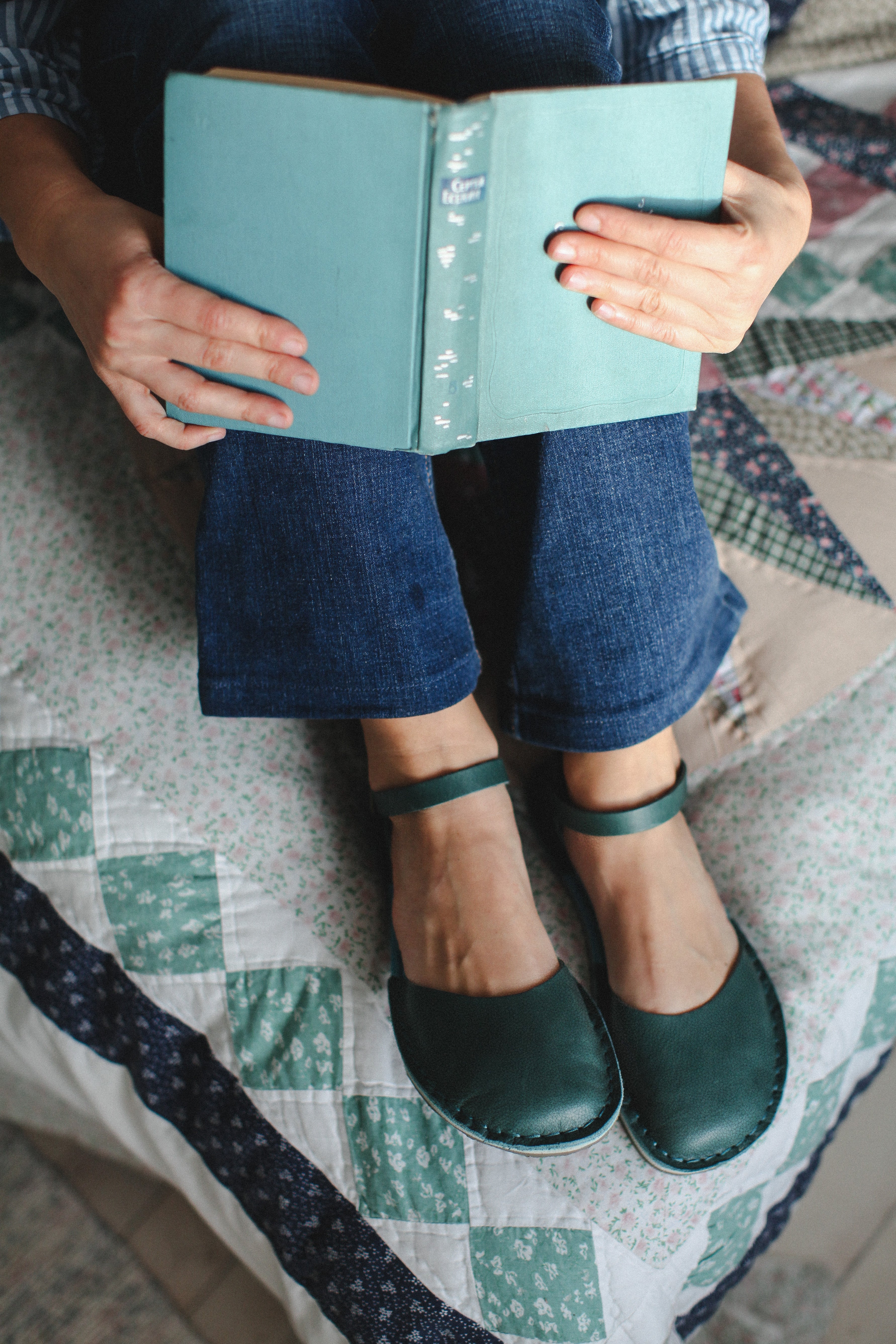 barefoot sandals side view with flexible sole