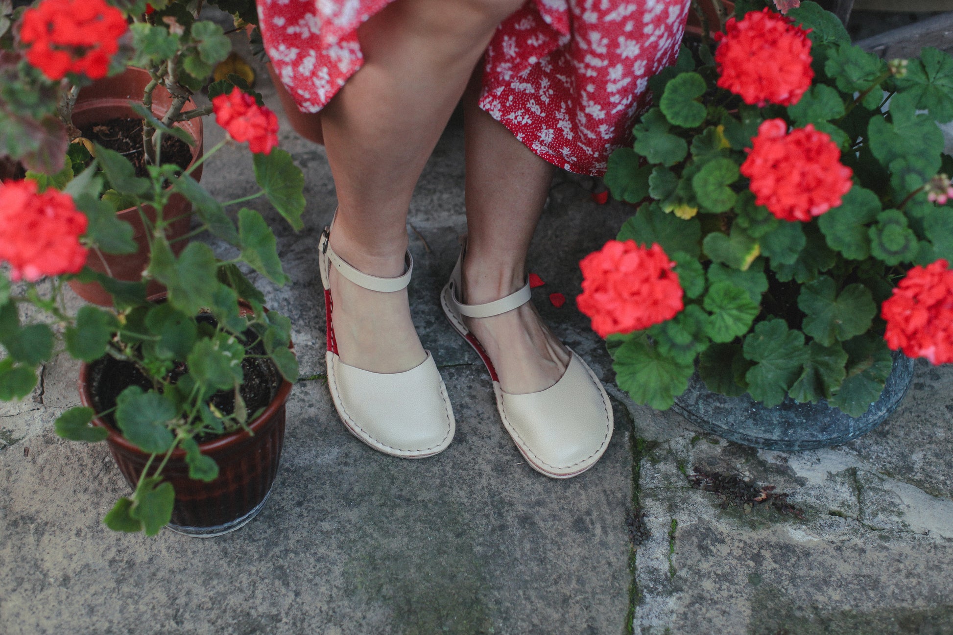barefoot sandals side view with flexible sole