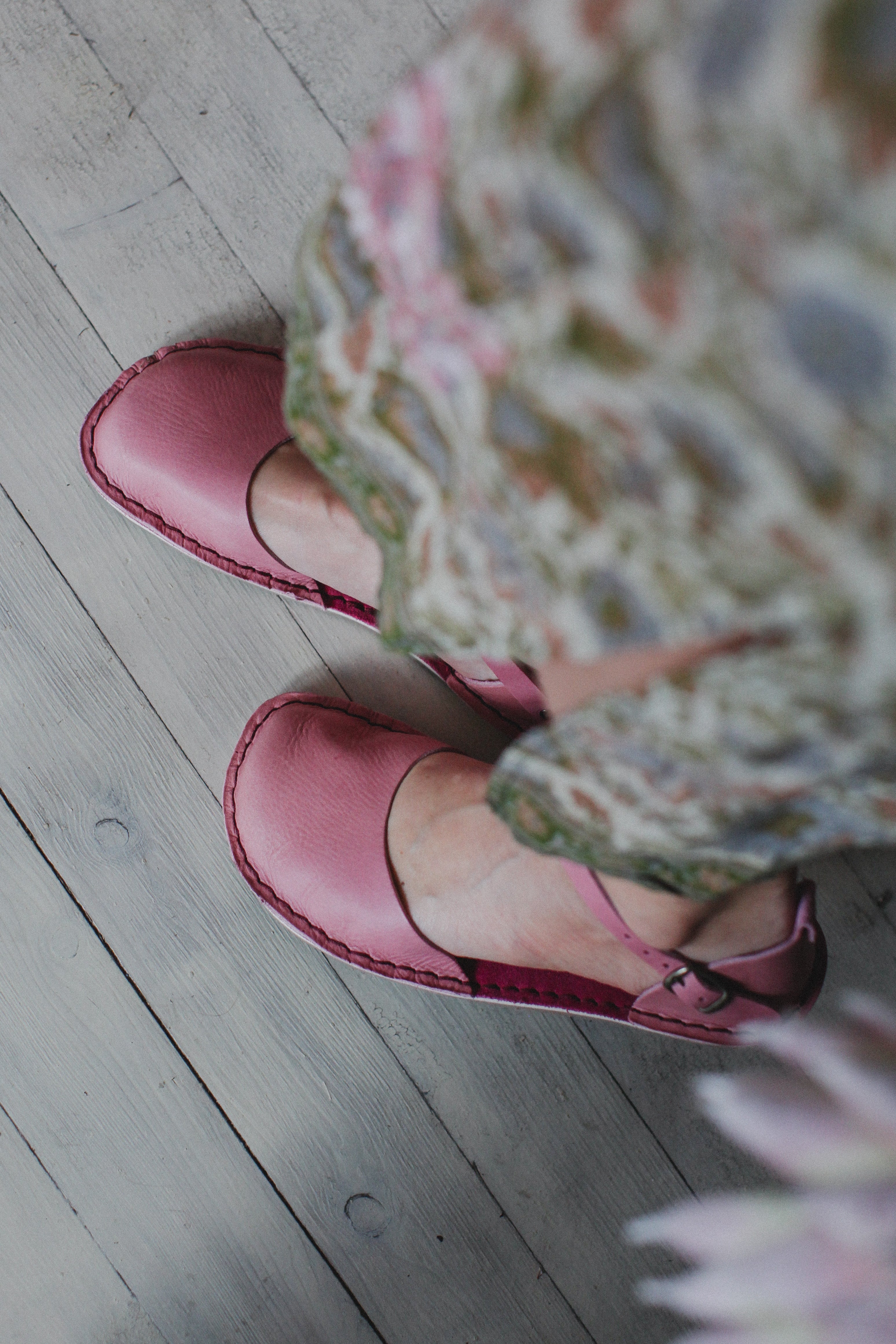 barefoot sandals top view showing wide toe box