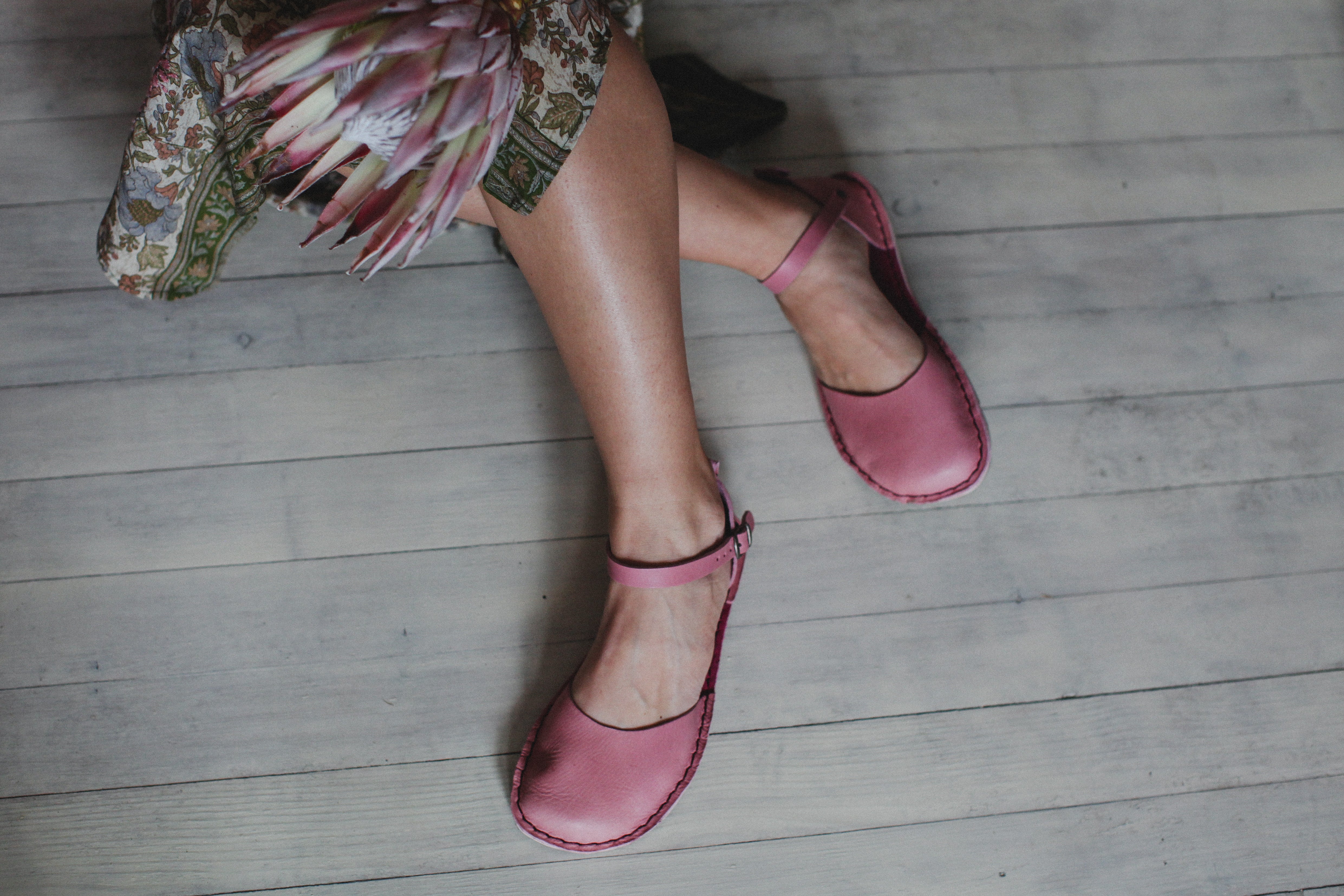 barefoot sandals side profile showing zero drop sole