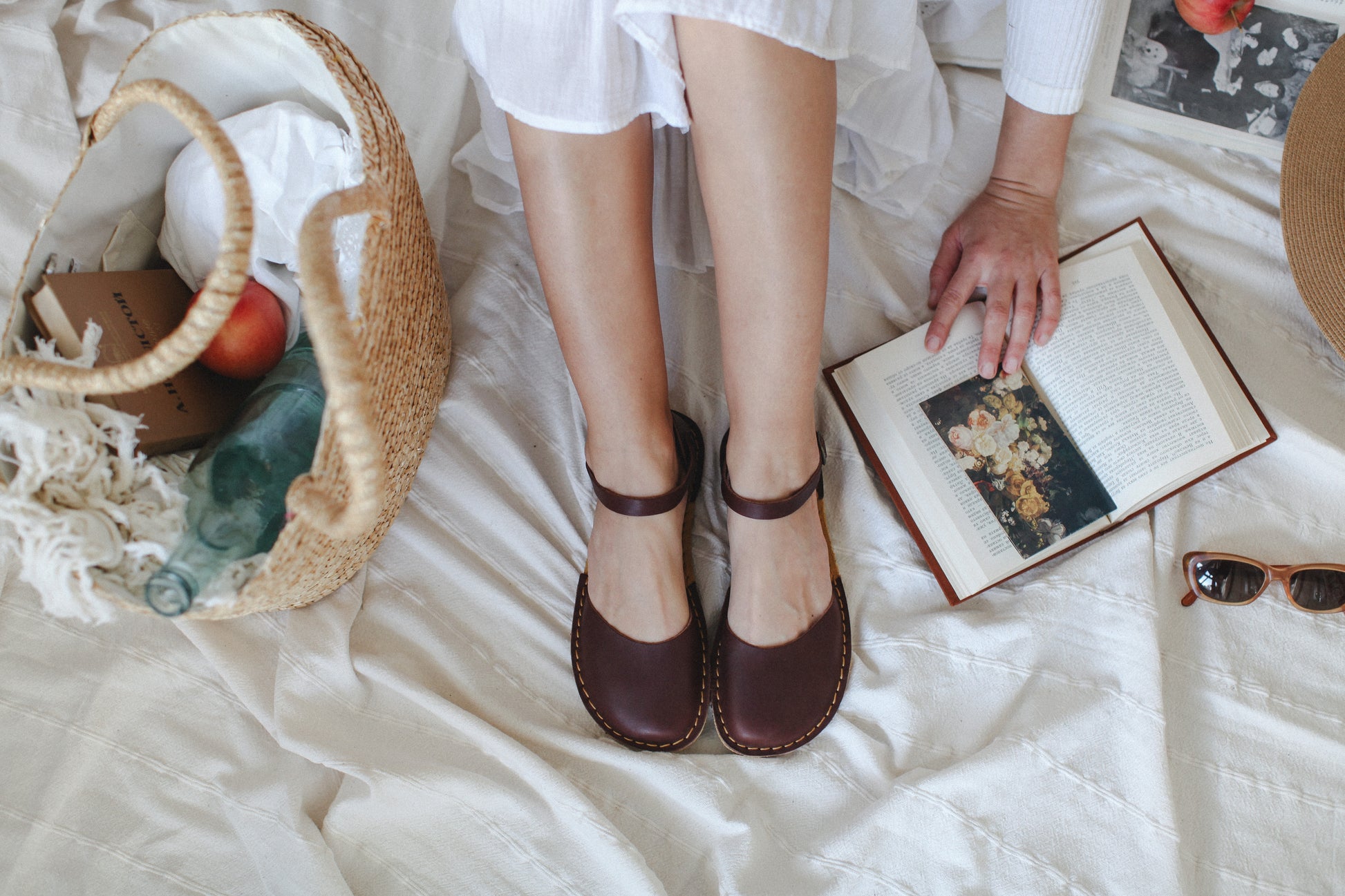 barefoot sandals side profile showing zero drop sole